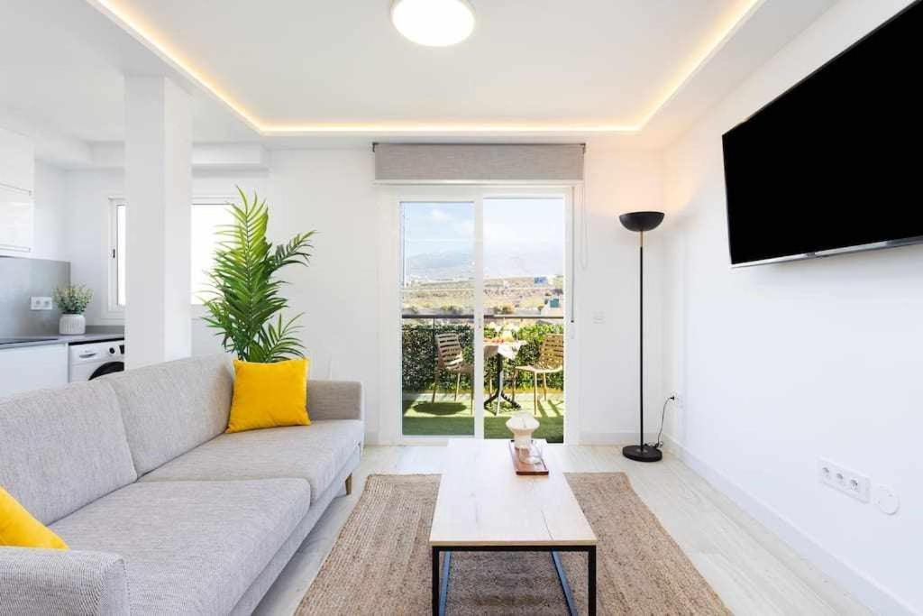 Sunnyland Apartment Arona Cho Esterno foto