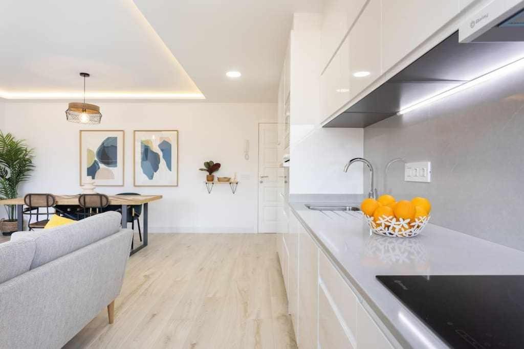 Sunnyland Apartment Arona Cho Esterno foto