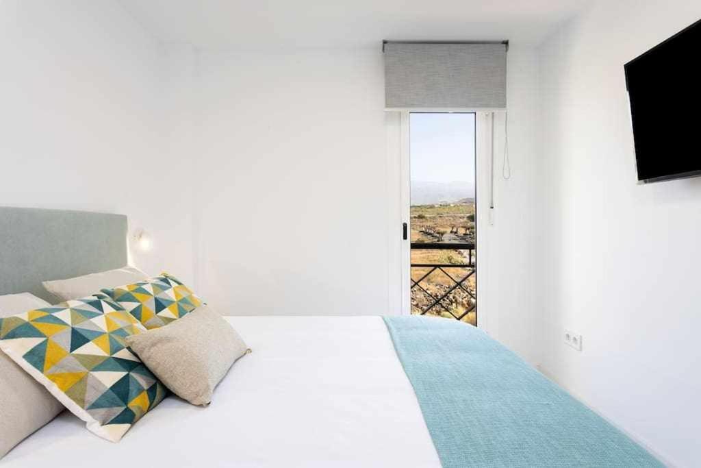 Sunnyland Apartment Arona Cho Esterno foto