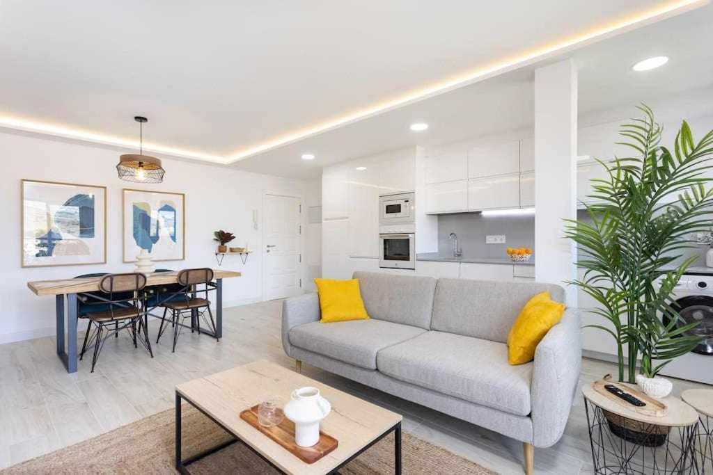 Sunnyland Apartment Arona Cho Esterno foto