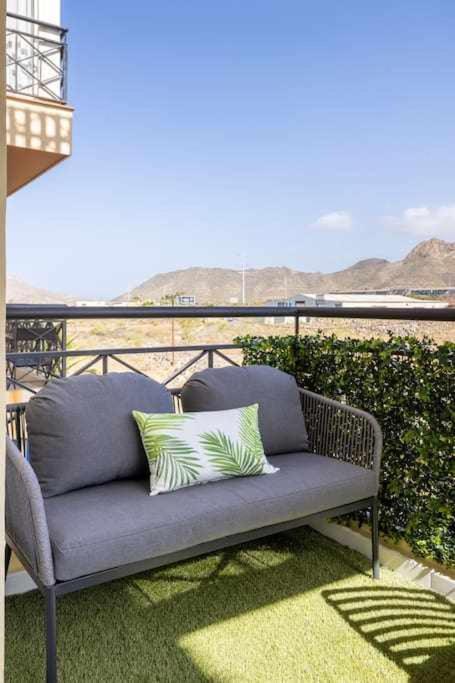 Sunnyland Apartment Arona Cho Esterno foto