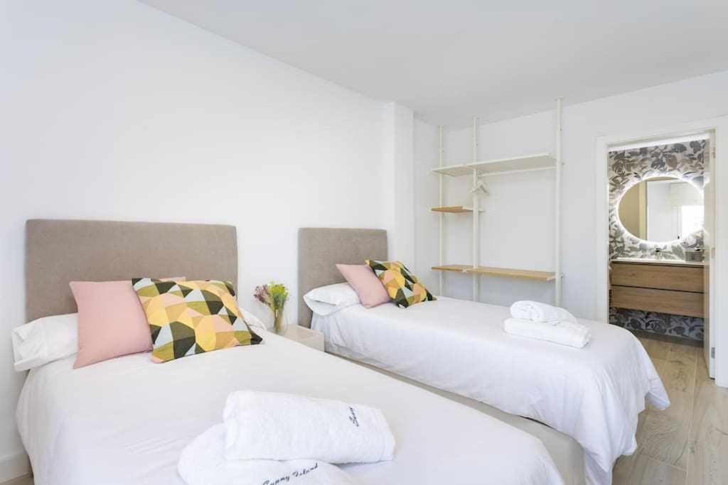 Sunnyland Apartment Arona Cho Esterno foto
